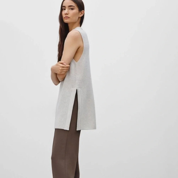 ARITZIA Wilfred  100% Wool Palmier
Sleeveless. In heather grey size small - Picture 2 of 11